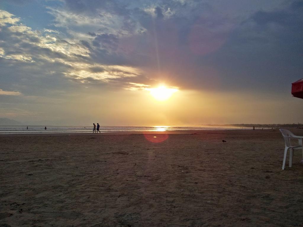 Pousada Raios De Sol Indaia Bertioga Bagian luar foto